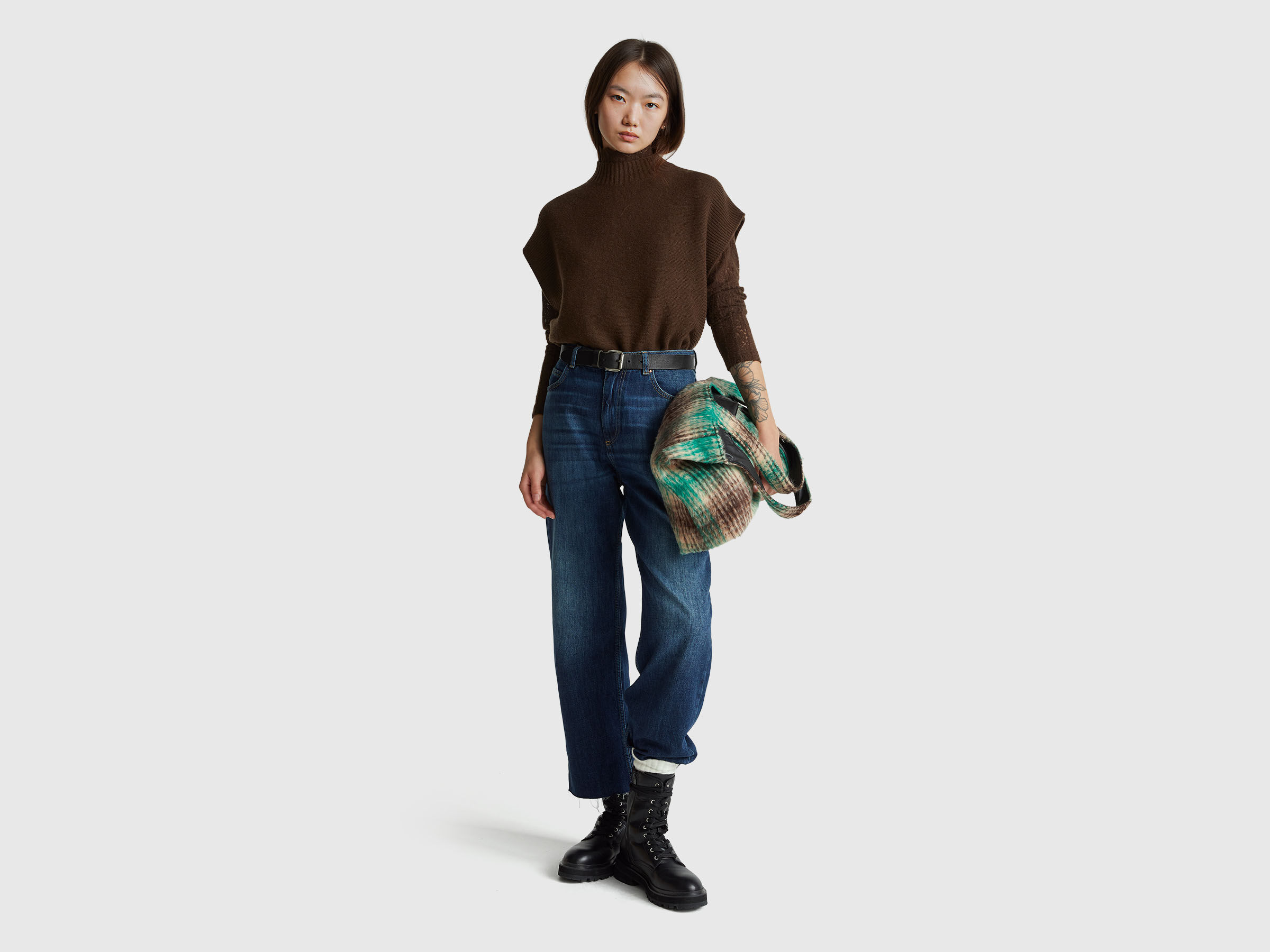 SLEEVELESS SWEATER Women image number 3